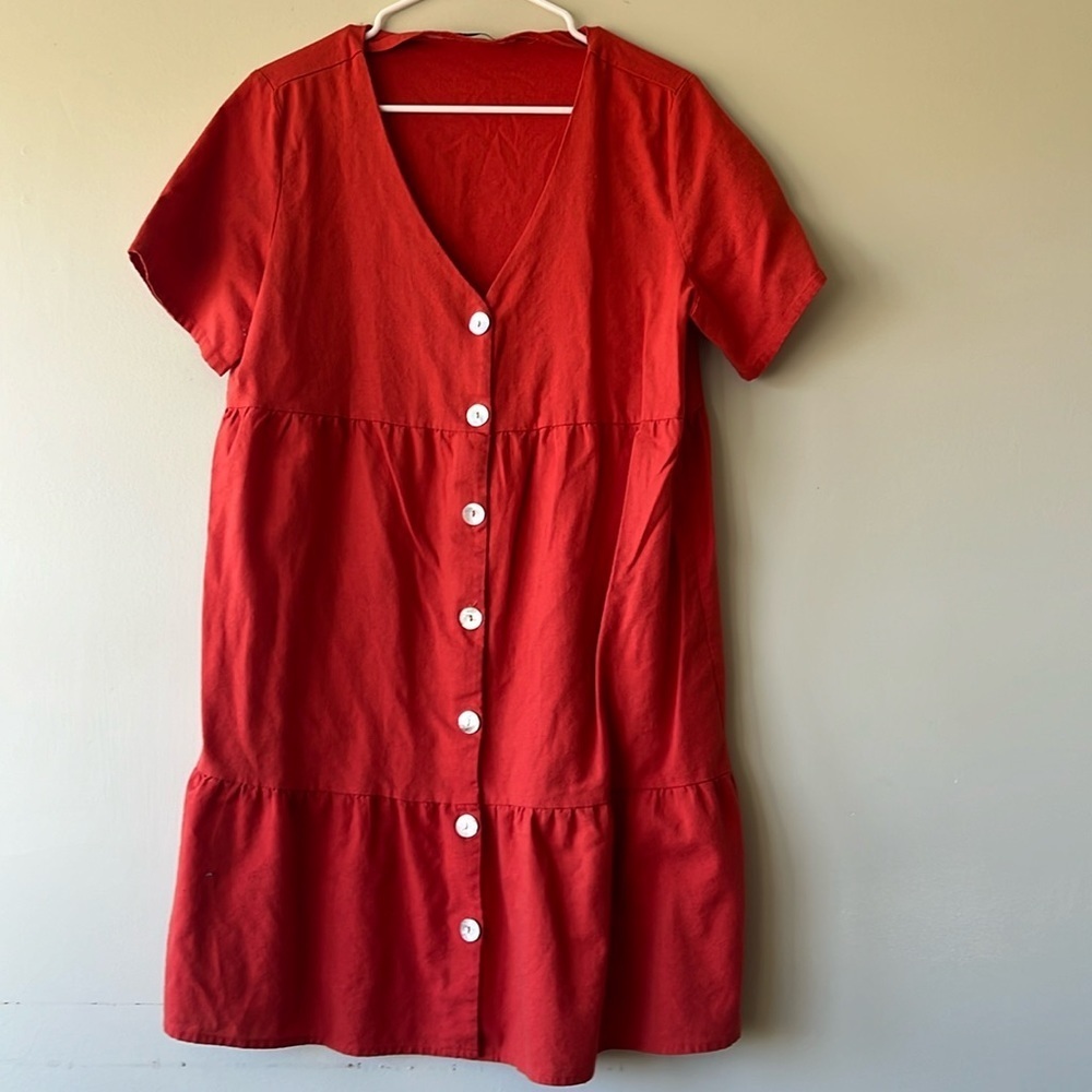 Women’s orange linen dress size large by Arianna by Howard’s. Button up